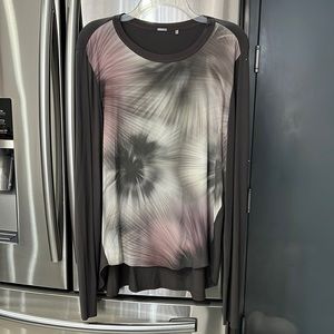 Elie Tahari long sleeve shirt size medium